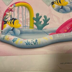 Inflatable Play Pool with Fish Design